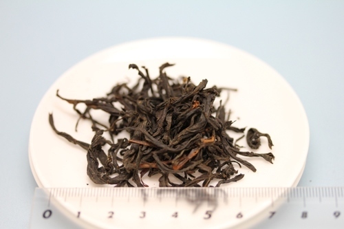 45 2010年　台茶8号40年茶樹　700台湾円／75g　南投県魚池郷.JPG